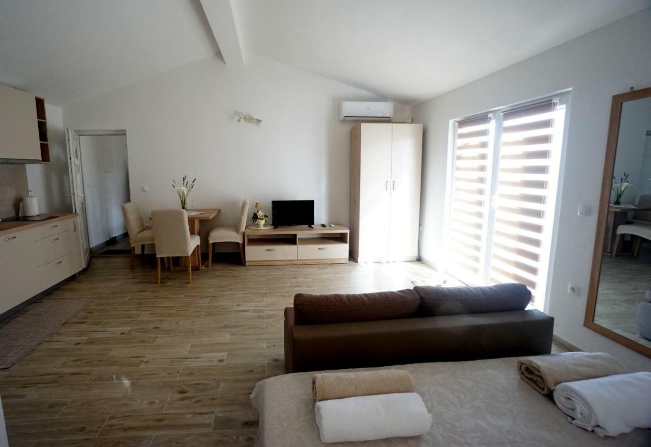 Apartments Sanja Jezera Exterior foto
